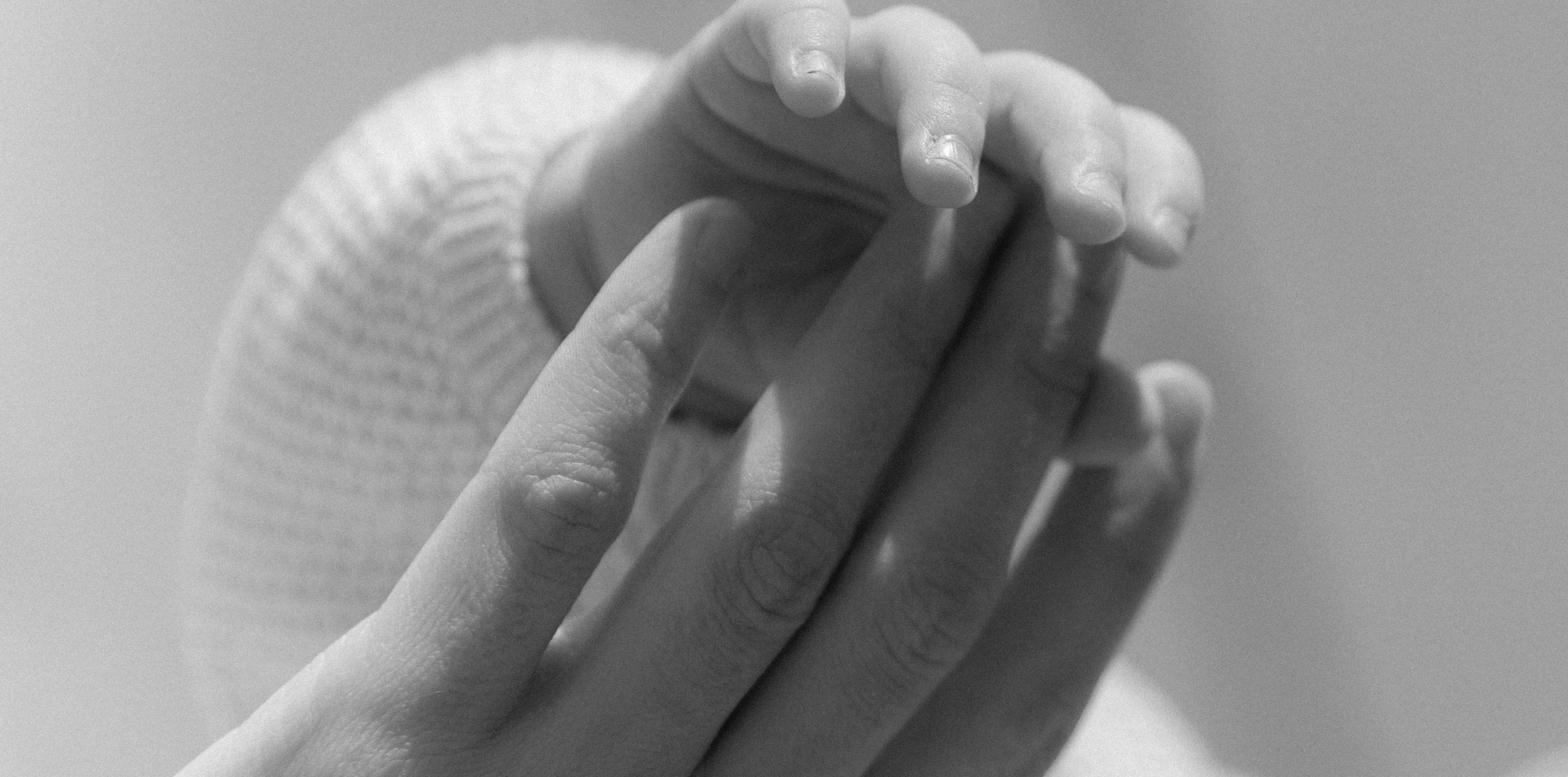 Explore the list of FAQs about amama and The Optimal Set designed for breastfeeding moms, the nursing clothes crafted from high-grade fabrics for ultimate comfort. Shop online | amama.shop