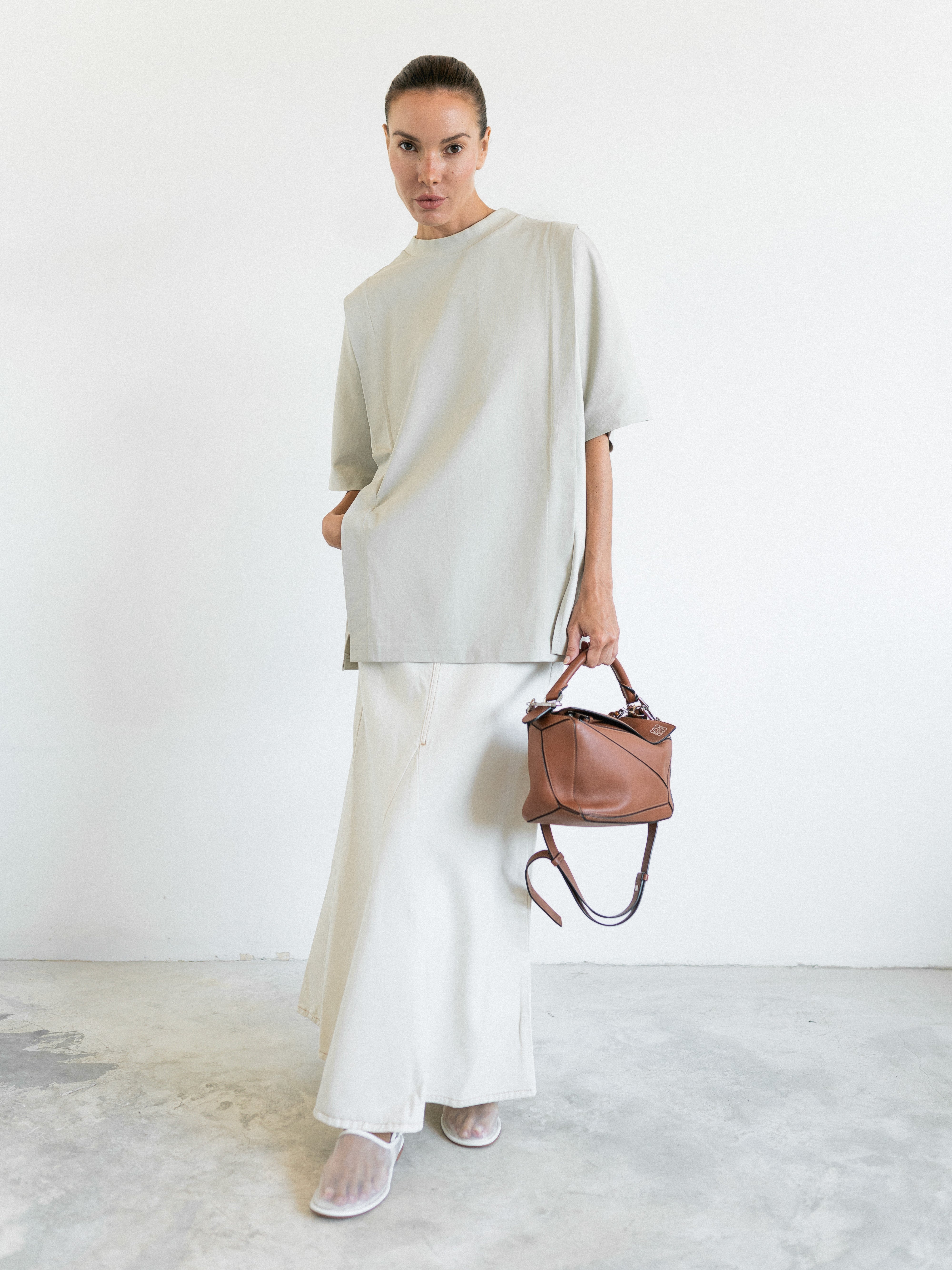 Designed for nursing without compromising style, The Ultimate Tee in Dawn is the perfect everyday essential for moms | amama.shop
