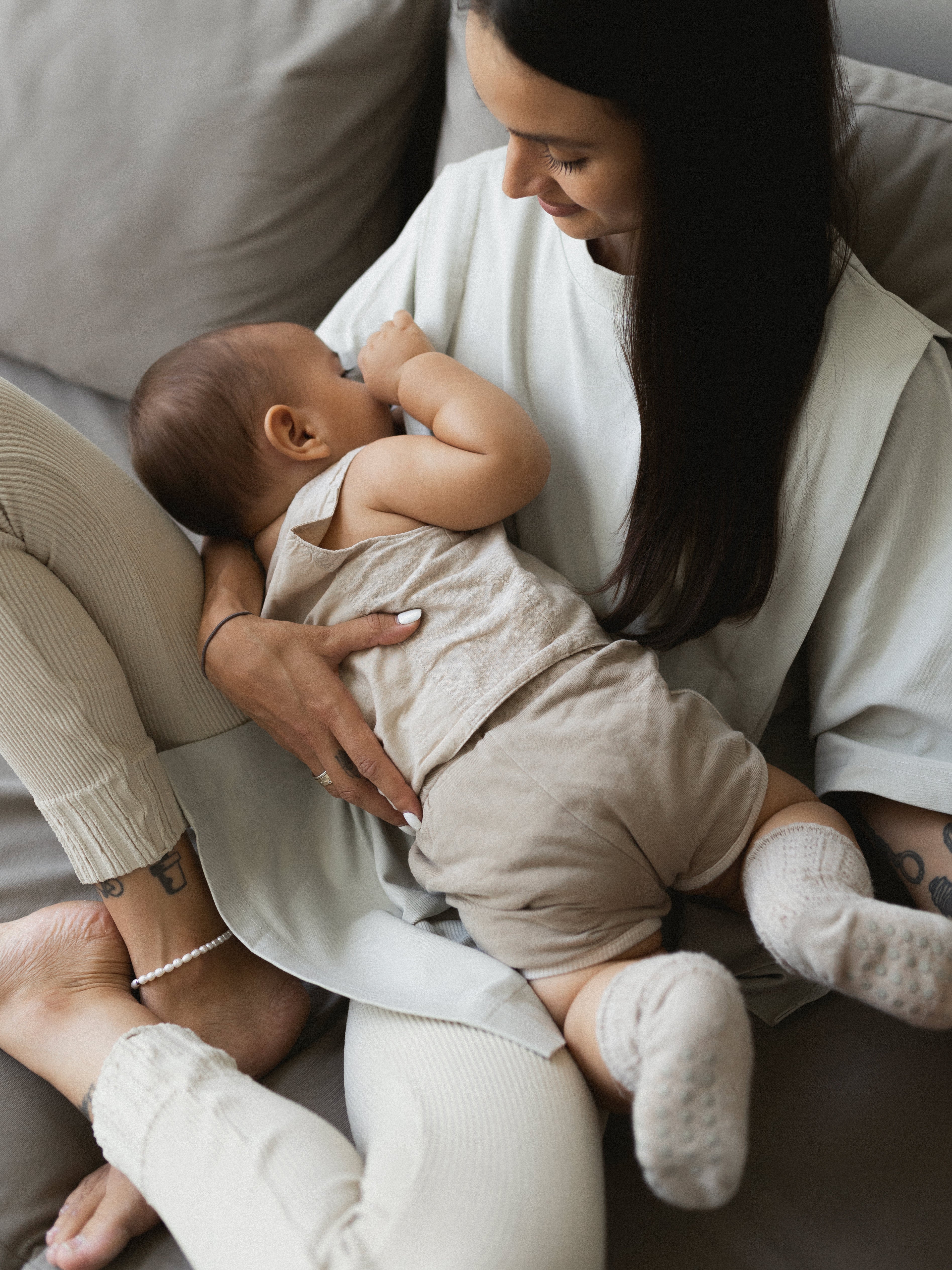Perfect for nursing moms and moms-to-be seeking comfort, functionality, and effortless style | amama.shop