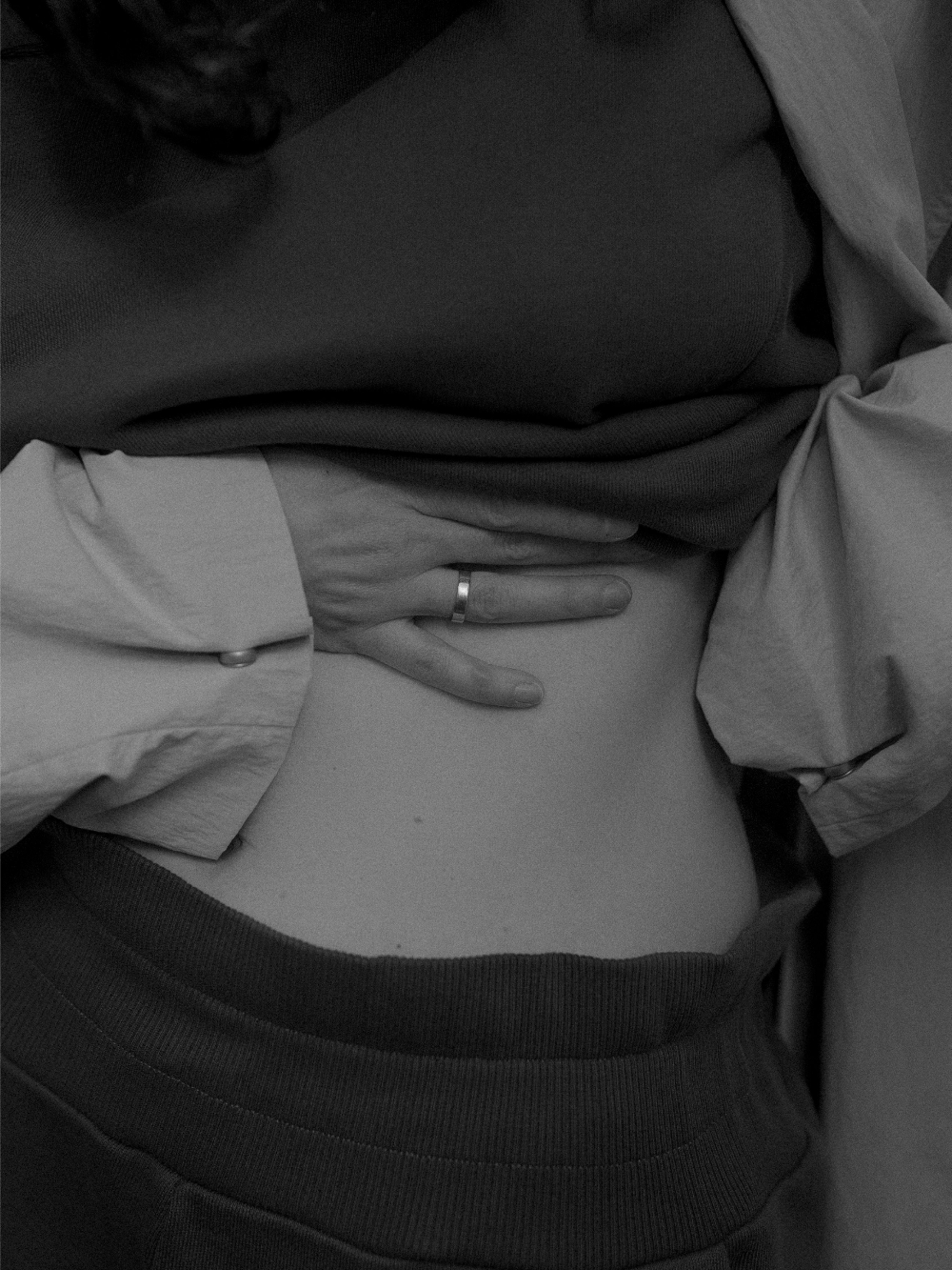 The Optimal Jogger in Sunset Shadow by amama. Wide, flat waistband adjustable for a growing bump | Shop online | amama.shop