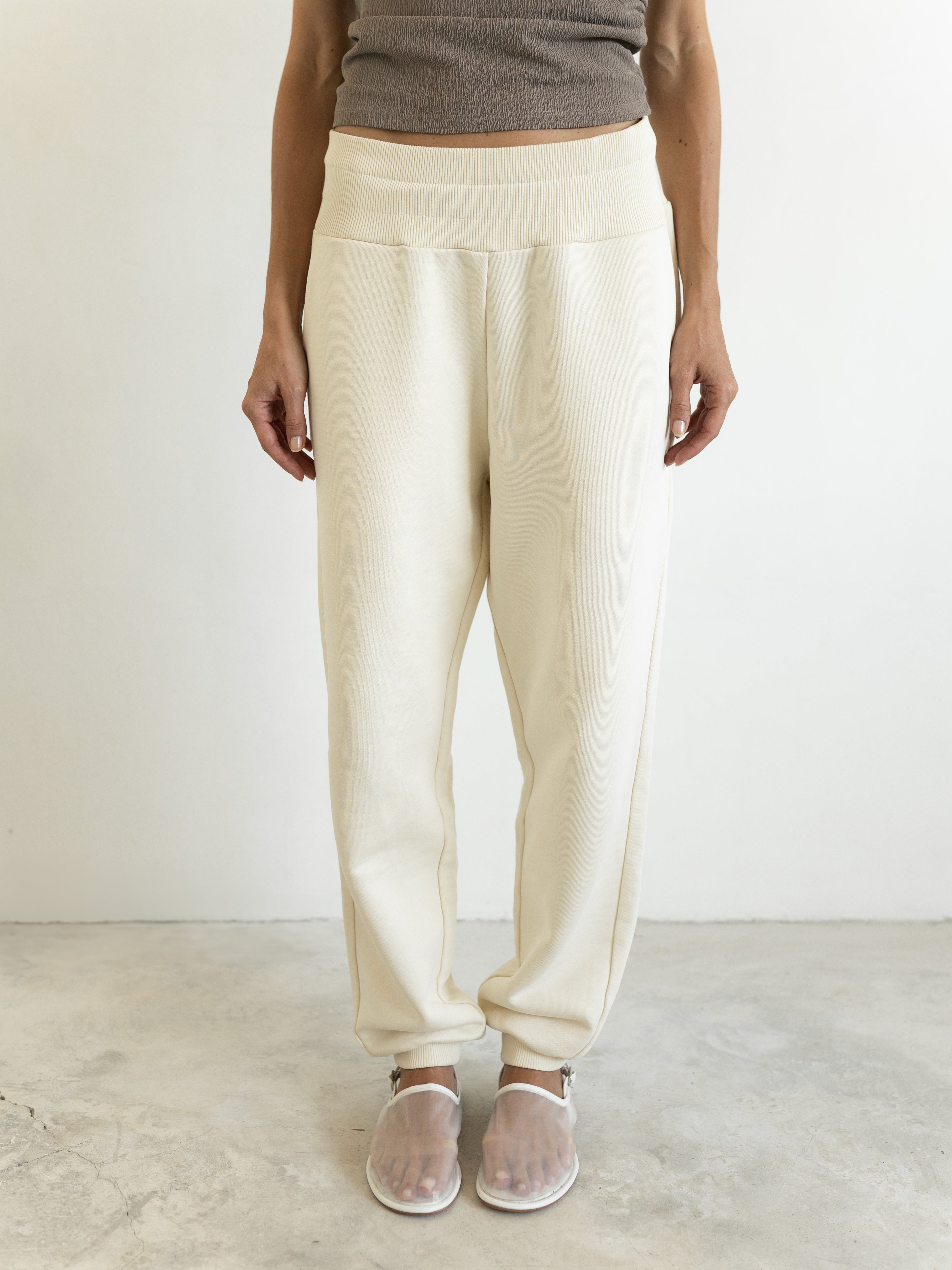 Front view of The Optimal Joggers in Sun Sparkle, a comfortable maternity wear | shop online | amama.shop